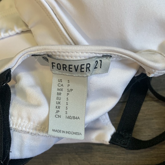Forever 21 White with Black Straps Yoga Sports Bra Women’s S - Picture 5 of 5